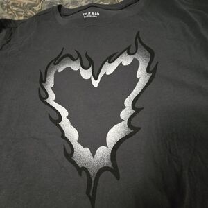 Torrid Charcoal Tee with Metallic Heart Design Size 2X